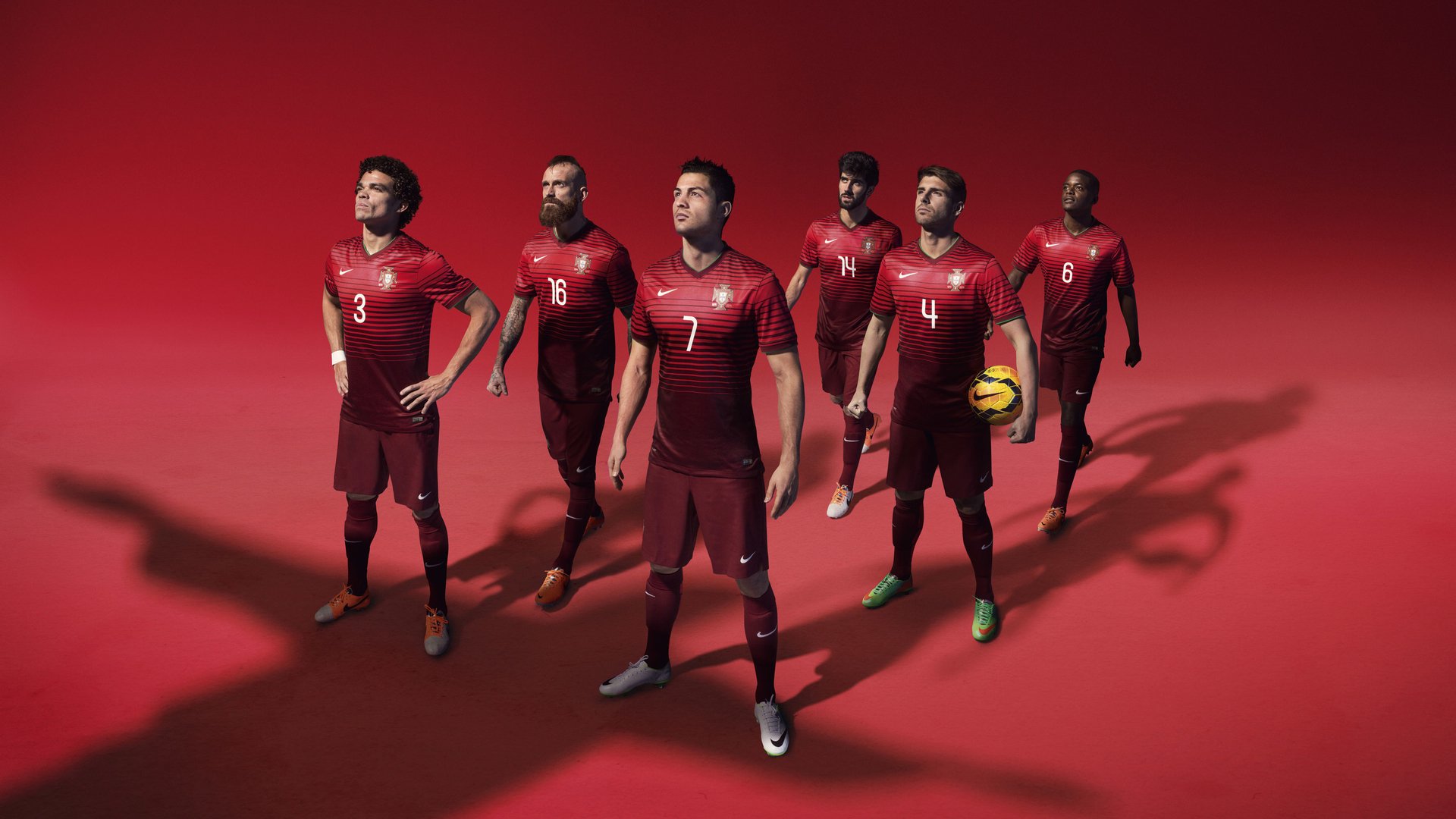 开云体育官网下载安装-足球文化进地铁主题专列活动在广州启动,足球文化创意秀